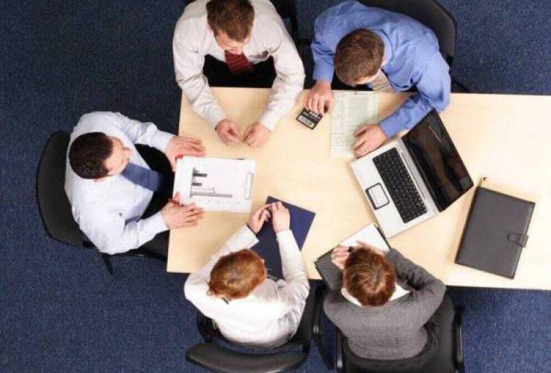 <img src=“Hochzeit DJ Armin Bruch - Beratung 02.jpg“ alt=“Beratung 02″